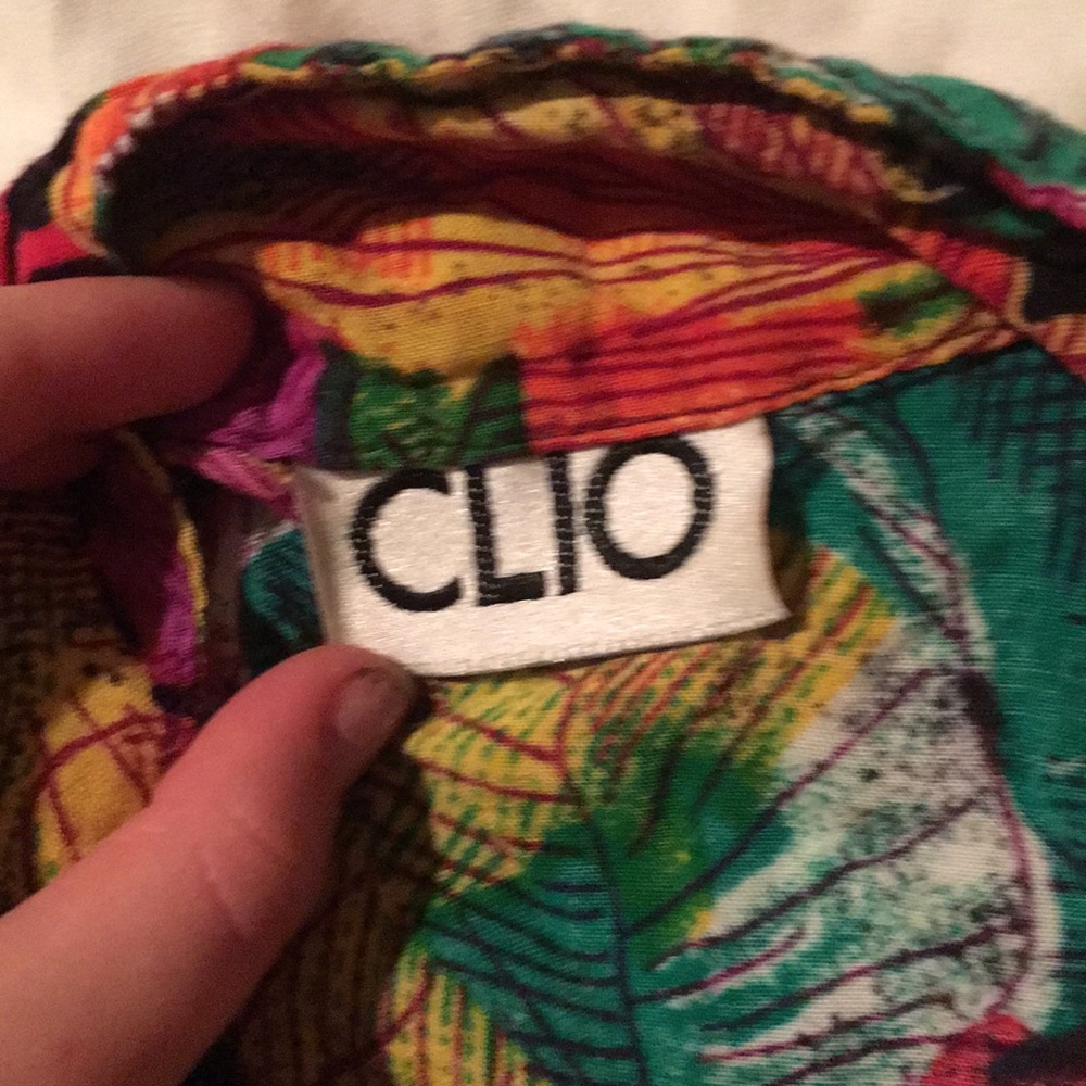 Rainbow 🌈 button down - Picture 2 of 3